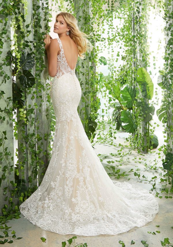 Petronella Wedding Dress - Image 3